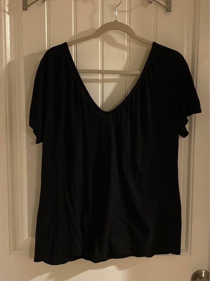 Mossimo V Neck Top Black Women's XL