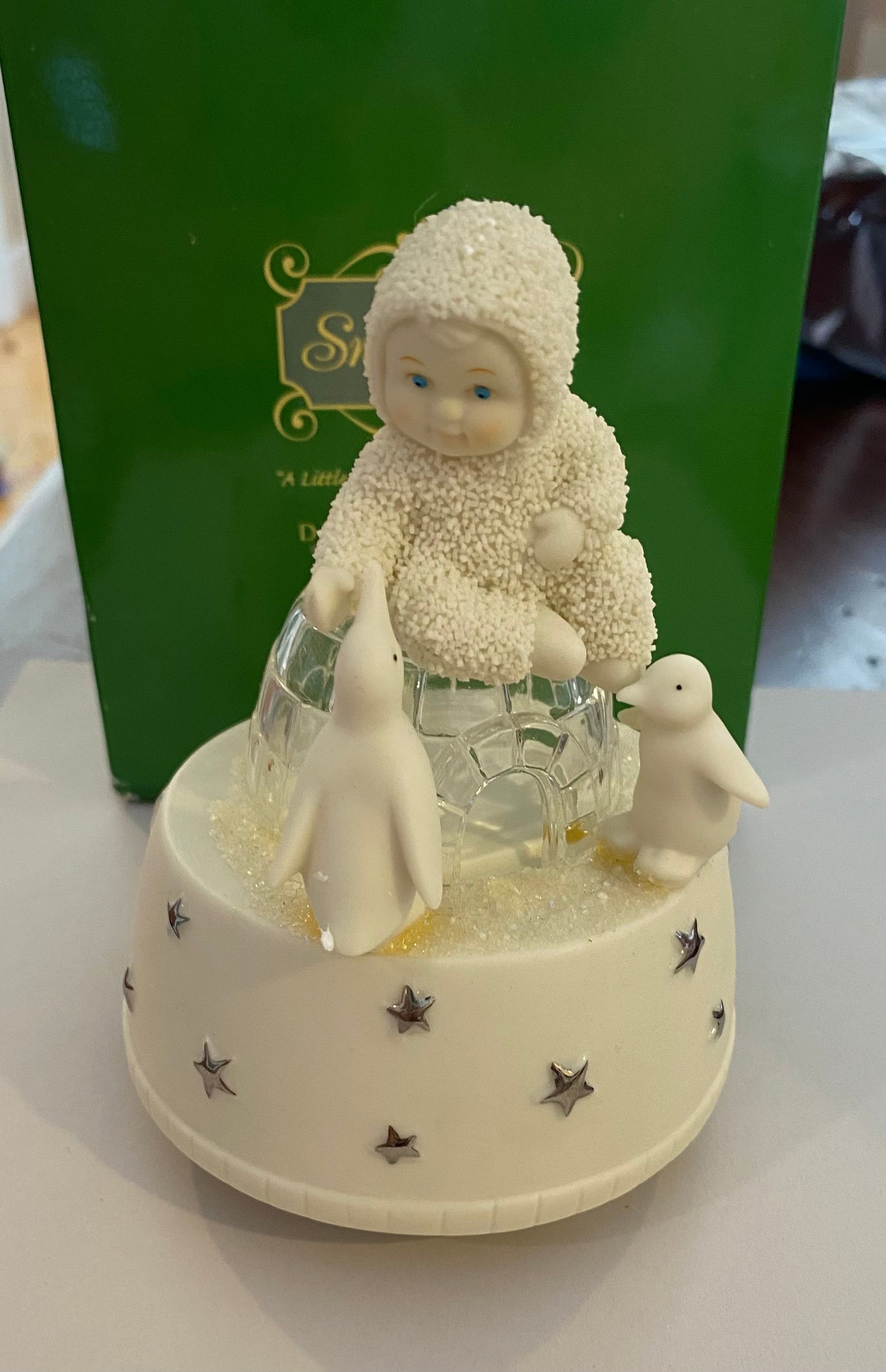 Department 56 Snowbabies A Little Holiday Magic Music Box