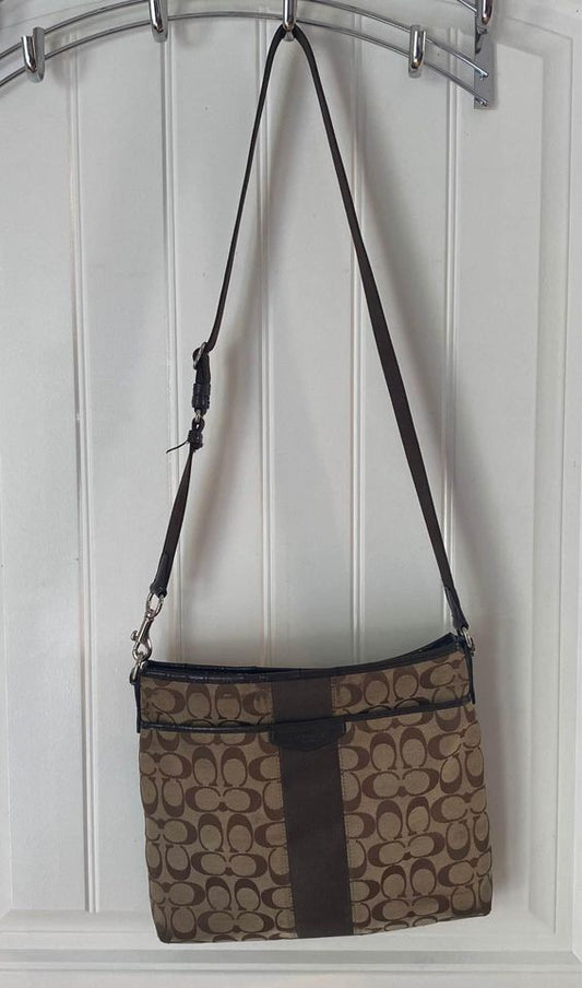 Coach Purse with Shoulder Strap Brown